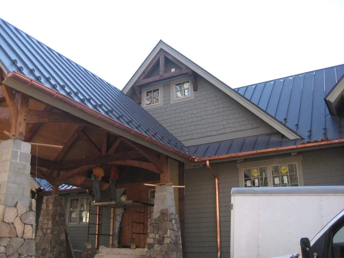 Craftsman Roofing team delivering quality roofing work in South Frogtown